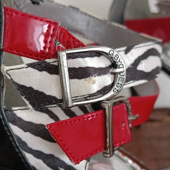 Guess Zebra and red platforms - Picture 2 of 9
